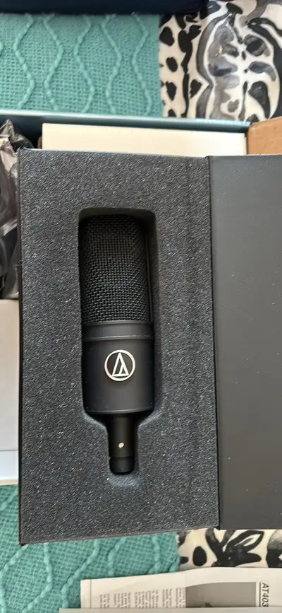 This Large Diaphragm Studio mic was designed for professional and recording use. A studio classic an...