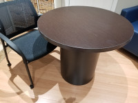 Round office/conference/meeting table