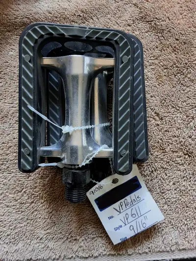9/16" Axle VP-611 Metal Alloy Comfort Pedals - New, View more