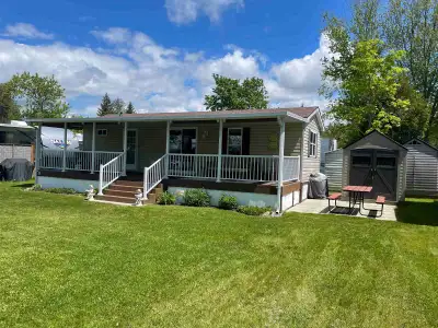 Enjoy your summer months. Immaculate like new 36x12 park model located in seasonal Sandy Beach Resor...
