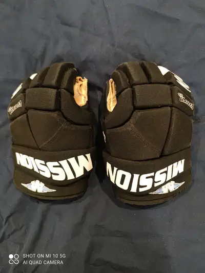 Mission hockey gloves 14”, View more