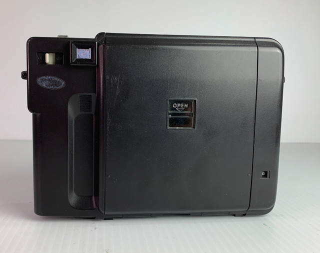 Fuji F-60AF Auto Focus Instant Camera in Cameras & Camcorders in City of Toronto - Image 2