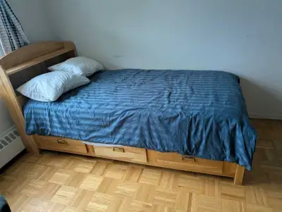 Private room for rent in a quiet, neat and clean 2 bedroom apartment. Great location: 34 Leith Hill...