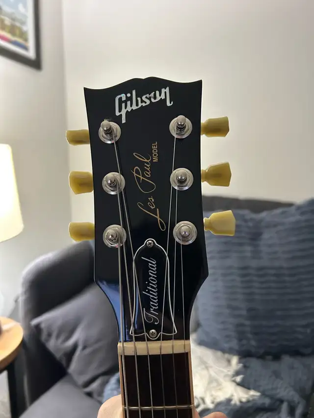 Gibson les Paul traditional  in Guitars in Edmonton - Image 3