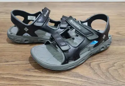 *NEW* Columbia Sandals for kids size 2Y - 3Y, View more