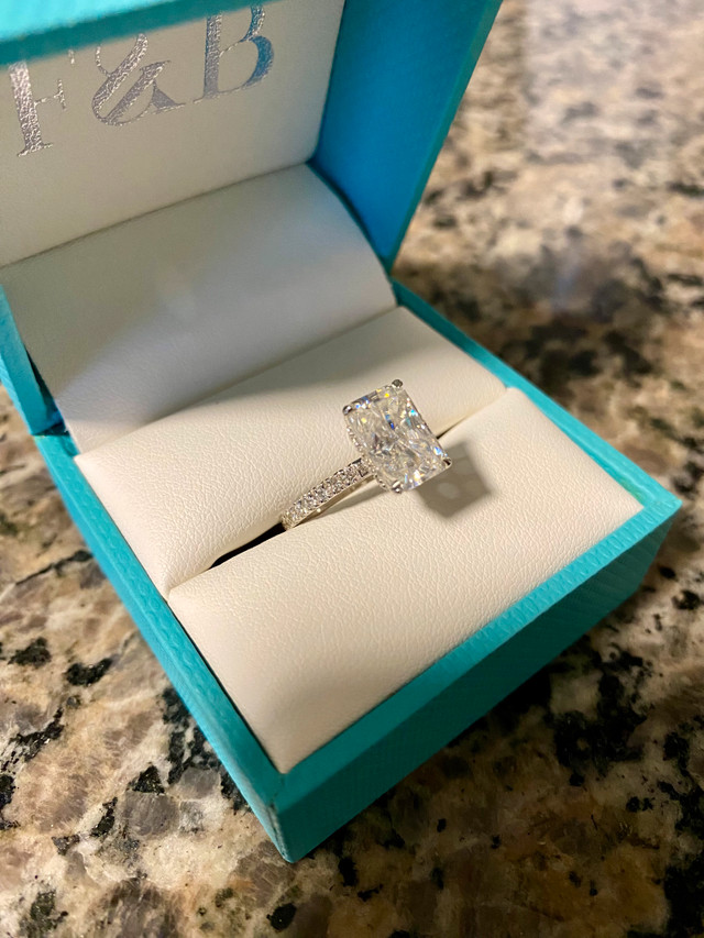 Fire & Brilliance Moissanite Engagement Ring in Jewellery & Watches in Ottawa - Image 4