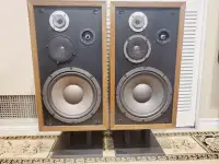 Vintage pair  High Fidelity Hitachi Speakers HS-480 "VERY RARE"