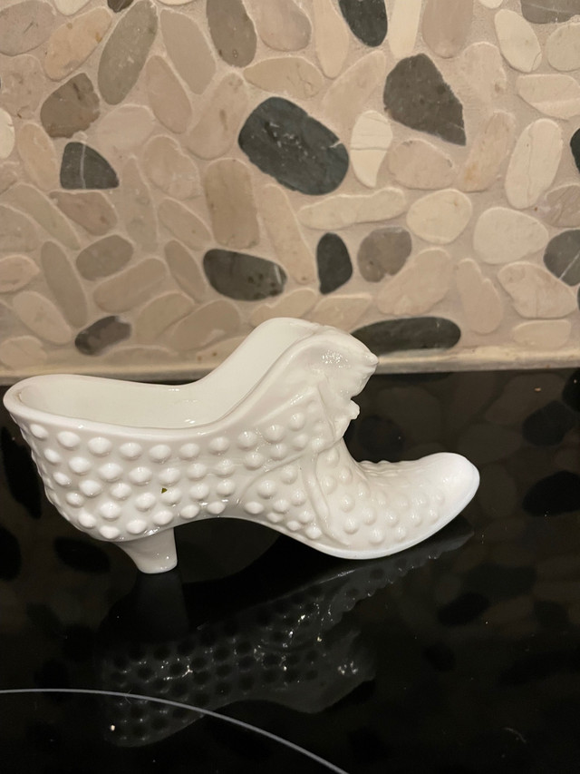 Hobnail Fenton shoe white milk glass  Vtg  in Arts & Collectibles in North Bay