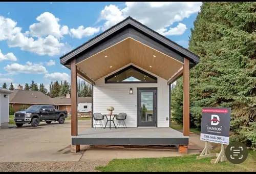 ✨ Luxury Alberta-Built Tiny Home / Park Model — Ultra-Efficient, Turn-Key, Year-Round Living ✨ Price...