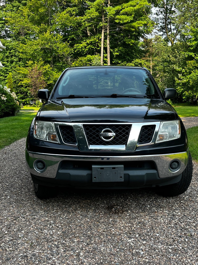 NEW PRICE!! 2013 Nissan Frontier King Cab updated pictures  dans Autos et camions  à Ouest de l’Île - Image 2