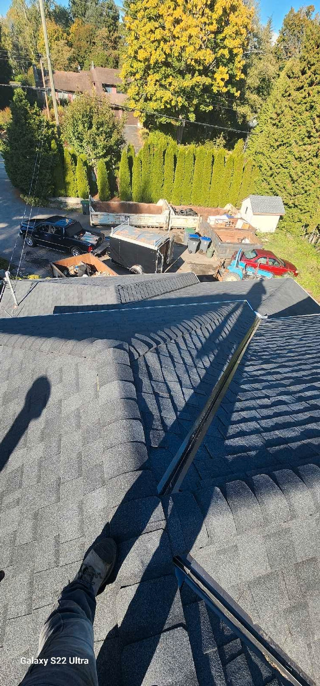 Roofing shingles and torchon  in Roofing in Delta/Surrey/Langley - Image 4