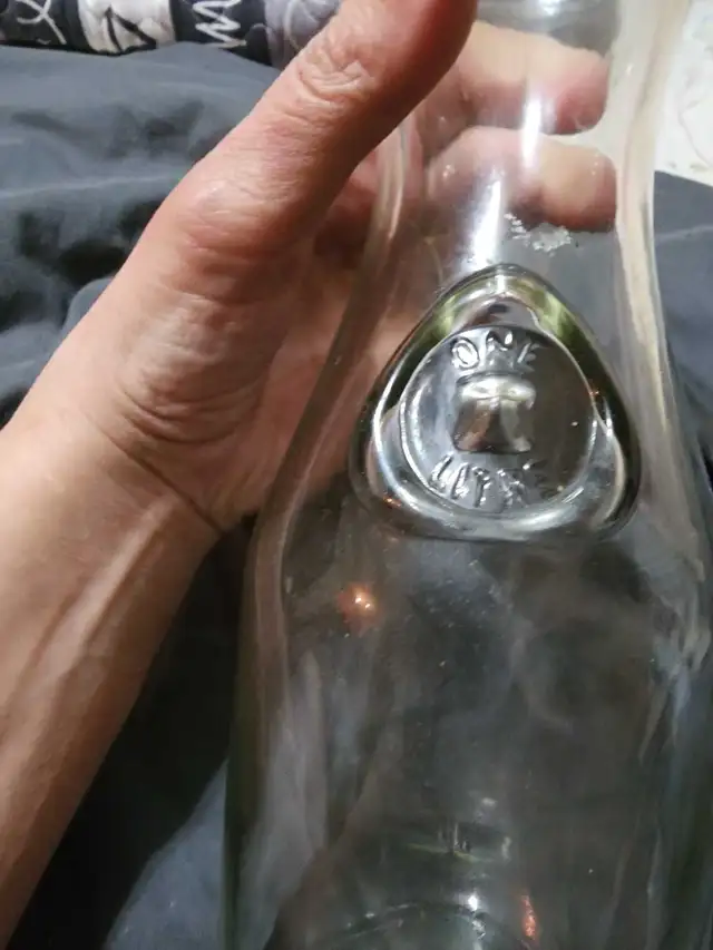 Glass Carafe in Kitchen & Dining Wares in Edmonton - Image 3