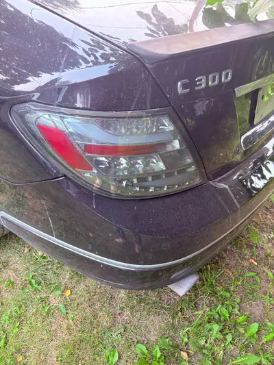 Need tail light, a din screen(stereo screen. Everything else works great. I’d like 7000 obo.