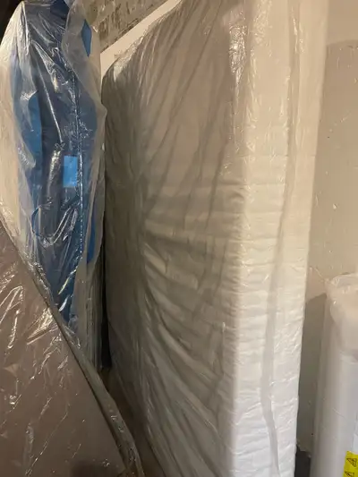 Brand New QUEEN Hybrid Mattresses $ 249 Platform $99 DELIVERY , View more