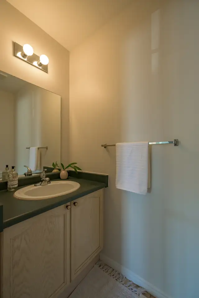 3 Bedroom Townhouse for Rent – North London (Wonderland & Sarnia in Long Term Rentals in London - Image 6