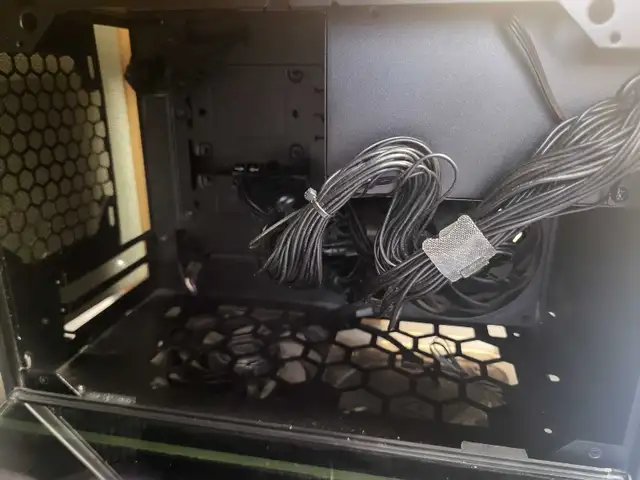 ITX PC case & 750w 80+Gold Power Supply - InWin A1 Prime | System ...