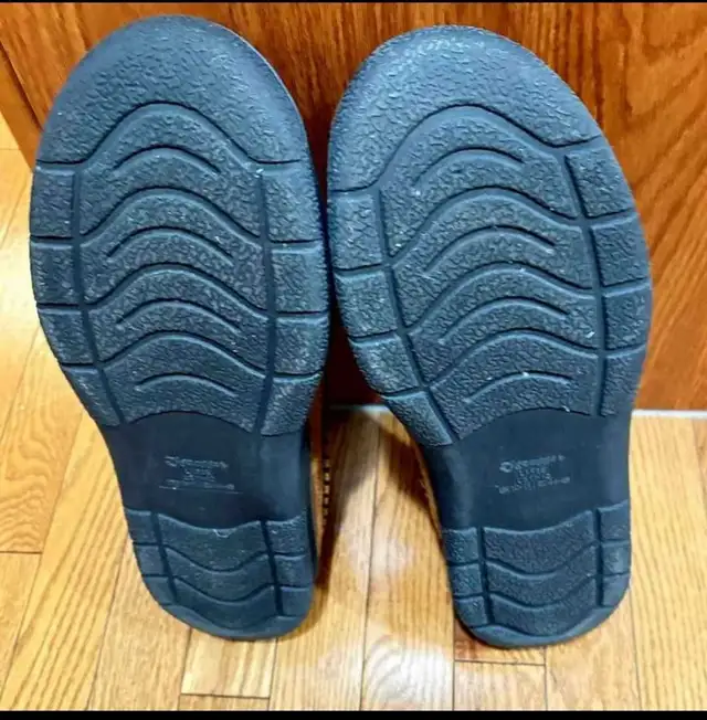 Men's Indoor/Outdoor Shoe in Men's Shoes in Calgary - Image 3