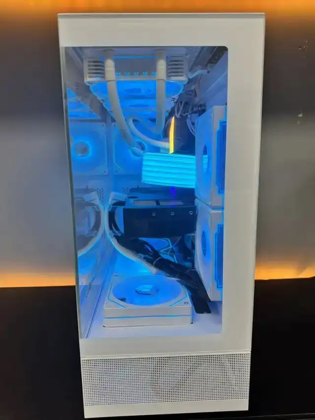 AMD Ryzen 7 7800X3D, RTX 5070, 32GB RAM, 1TB SSD hup in Desktop Computers in Markham / York Region - Image 3