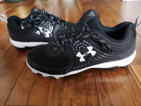 Brand new size 7.5 under armour shoes