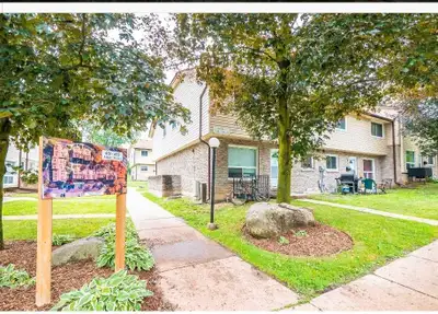 4 bedroom 1 bath townhouse for group of 4
