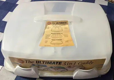 Wilton Ultimate 3-in-1 Cupcake Muffin Cake Caddy Carrier Pick up Brampton - Sandalwood and Kennedy C...