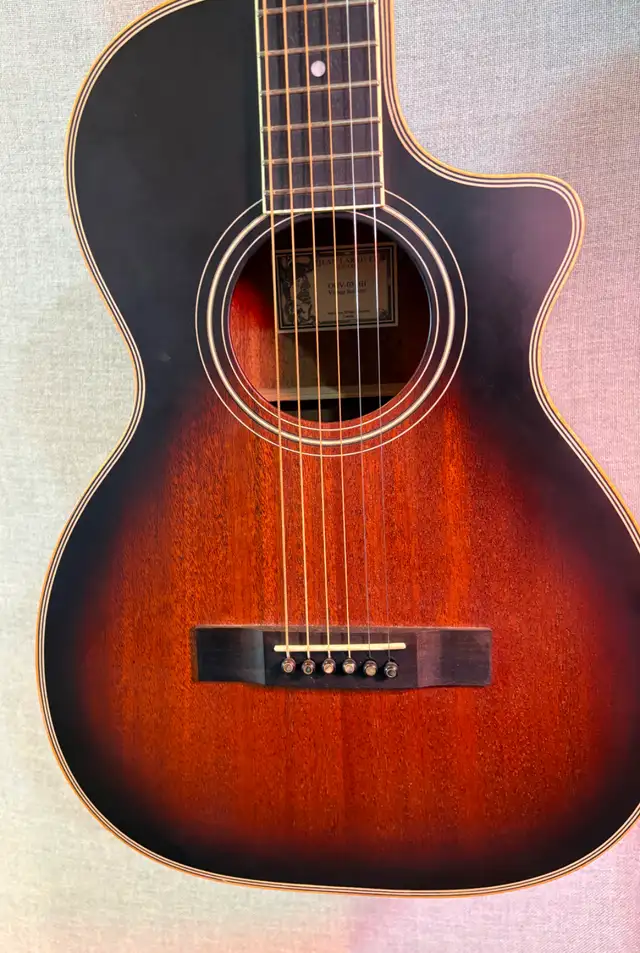 Larrivee OOV-03MH Vintage Sunburst in Guitars in Calgary - Image 4