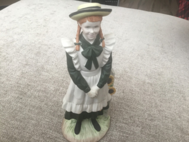 COALPORT FIGURINE ANNE OF GREEN GABLES in Arts & Collectibles in Mississauga / Peel Region