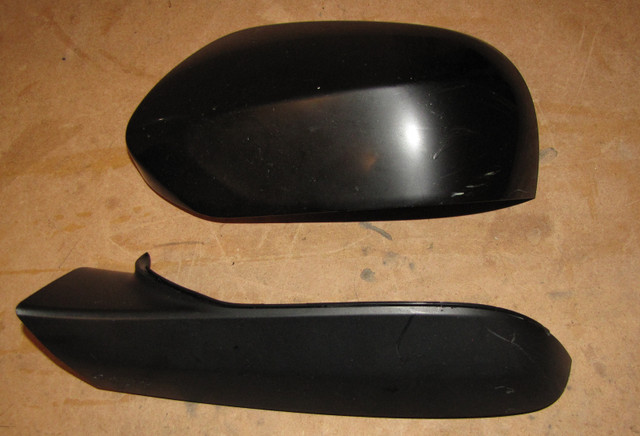 2010 Subaru Legacy Left/Driver Side Mirror Cover in Auto Body Parts in Mississauga / Peel Region - Image 2