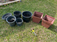 7 Large Plastic Flower Garden Plant Pots