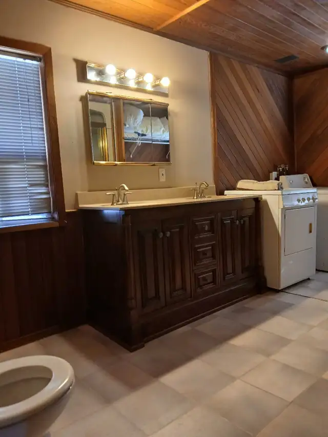 Kincardine room rent 50 per night in Room Rentals & Roommates in Owen Sound - Image 4