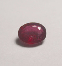 Stunning Madagascar Natural Ruby Gem for Ring. Oval 4.89 ct.