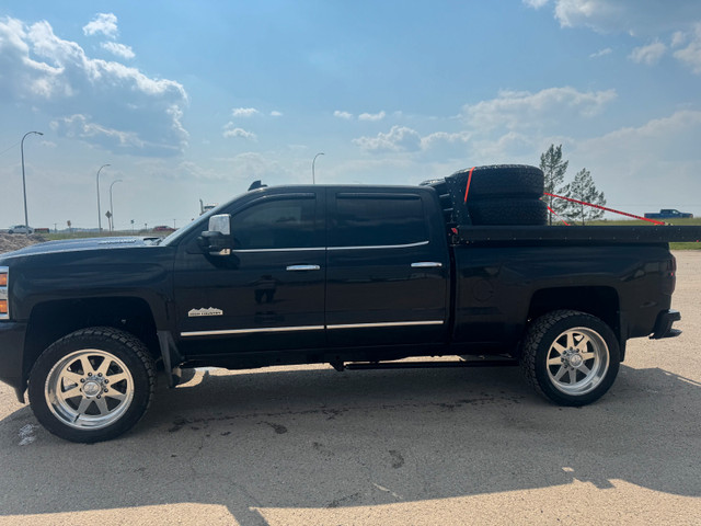 2018 High country duramax in Cars & Trucks in Grande Prairie - Image 2