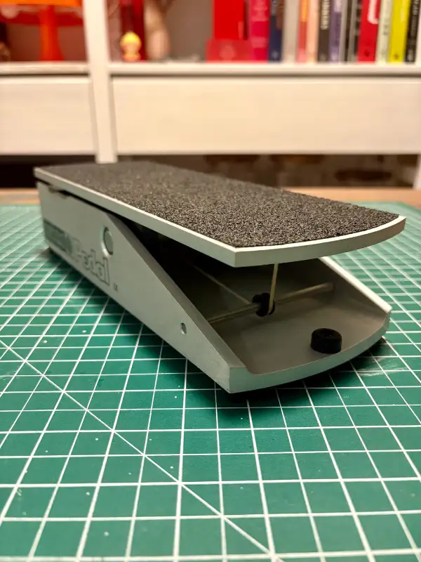 Ernie Ball 250K Mono Volume Pedal (Passive Electronics) 6166Eb in Amps & Pedals in City of Toronto - Image 4