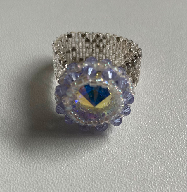 Bead Ring in Jewellery & Watches in Gatineau - Image 3