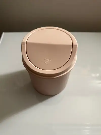 Desktop mini trash bin, View more