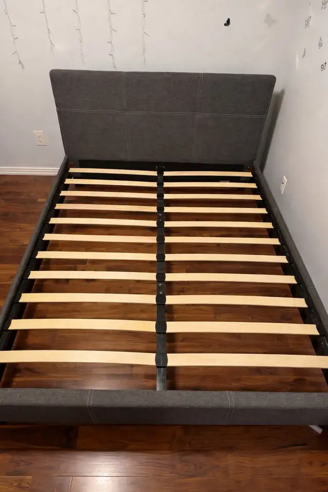 upholstered bed frame -Double in Beds & Mattresses in Swift Current - Image 2