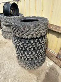 4 28x10x14 carnivore tires