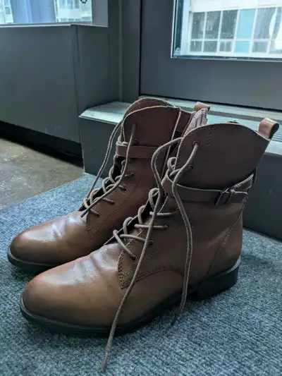 Naturalizer Sycamore Brown Leather Combat Ankle Boots size 9 , View more