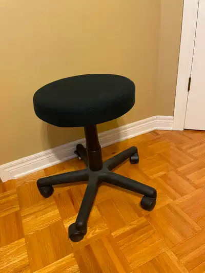 Tabouret à roulettes ajustable, View more