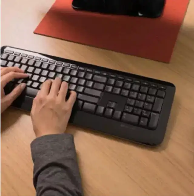 Microsoft PY9-00002 Wireless Keyboard 850 AES English in Mice, Keyboards & Webcams in Cambridge - Image 2