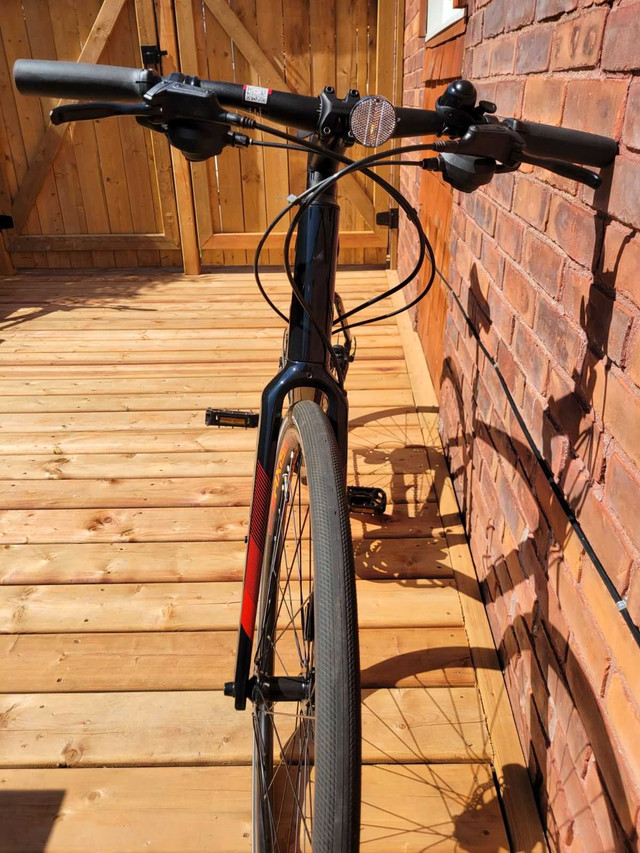 Hybrid Bike- Specialized Sirrus 3.0 in Road in North Bay - Image 2