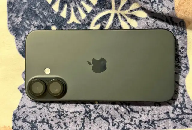 iPhone 16