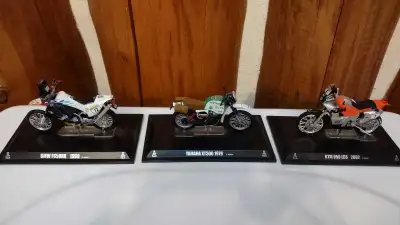 3 Rare quality die cast model Dakar Rally Bikes 1999 BMW F650RR (Riden by R. Sainct) 1979 Yamaha XT5...
