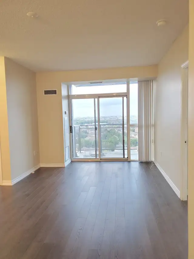 2 bedroom 2 bath Condo for lease in Mississauga, utilities incl. in Long Term Rentals in Oakville / Halton Region - Image 5