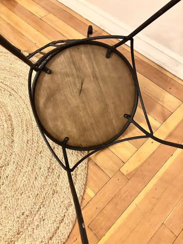 wrought iron & solid wood chairs  in Chairs & Recliners in Nelson - Image 8