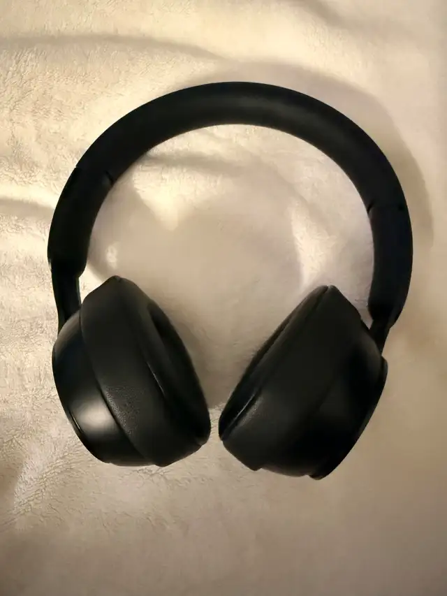 Beats Solo Pro – Good Condition (OBO)64551240781697122