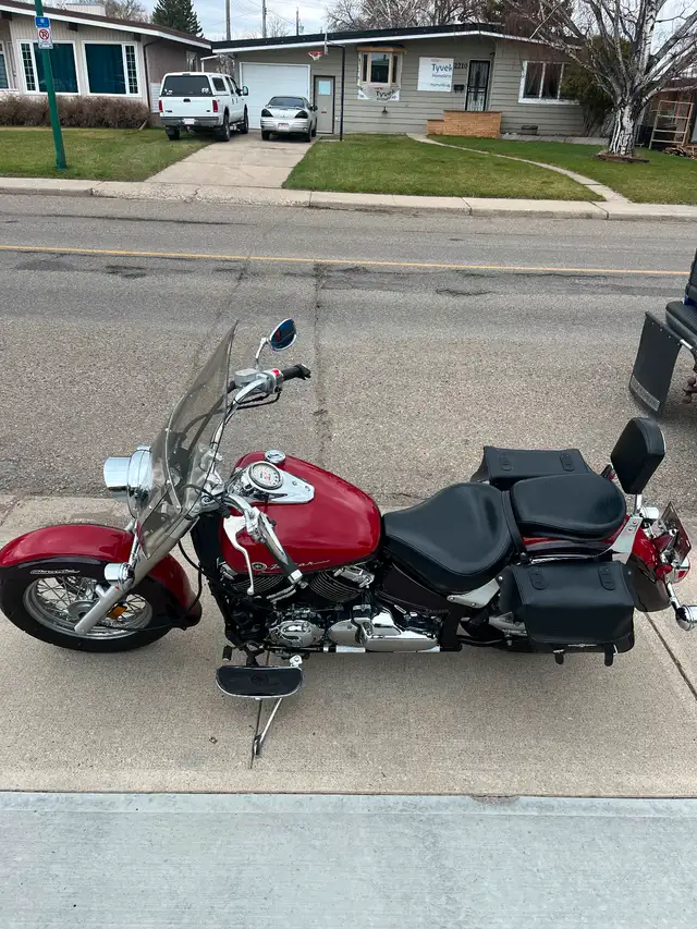 2000 Yamaha V-Star 650 Classic in Street, Cruisers & Choppers in Lethbridge - Image 4