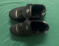 Wilson Boys Size 3 & Spalding Boys Size 4 Soccer Shoes / Cleats