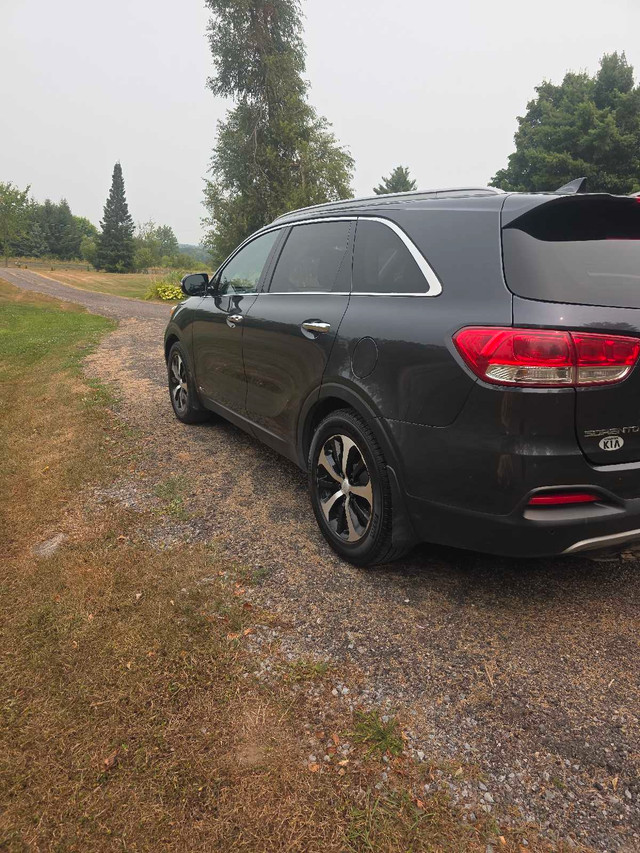 2017 Kia Sorento EX-T AWD in Cars & Trucks in Kingston - Image 2