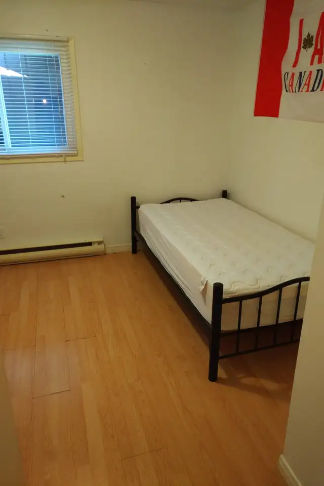 ROOM FOR RENT 5 MIN FROM UofW/WLU in Room Rentals & Roommates in Kitchener / Waterloo - Image 3